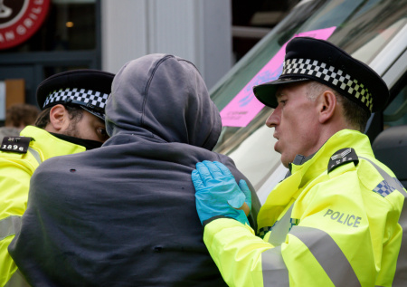 Бунт против королевской семьи? Атака на лондонский Тауэр, что известно