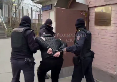 Боец ММА раскаялся перед следствием после скандала с памятником МЧС