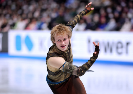 Фигурист с русскими корнями выиграл финал Гран-при и обновил мировой рекорд