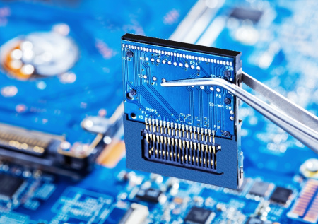 В 2026 году продажи чипов могут вырасти до $1 трлн