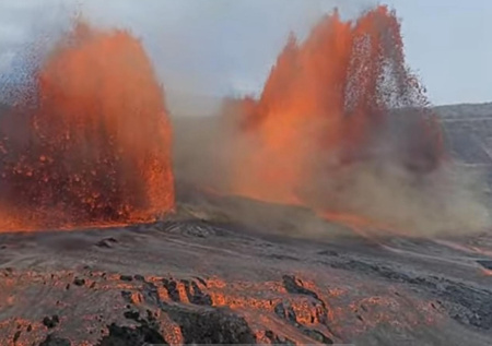 Вулкан на Гавайях изверг пугающе большой фонтан лавы