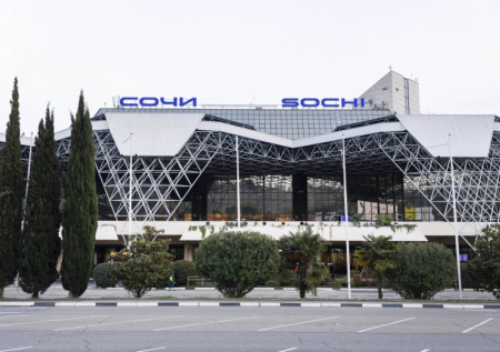 В Сочи экстренно закрыли аэропорт