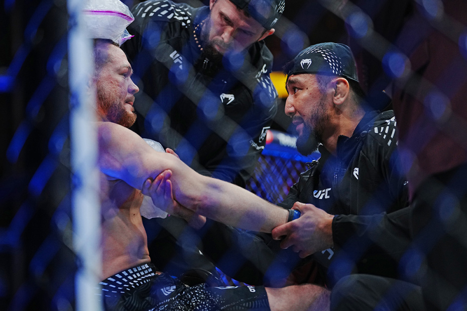 Петр Ян перед новым раундом поединка с Мерабом Двалишвили на турнире UFC 323