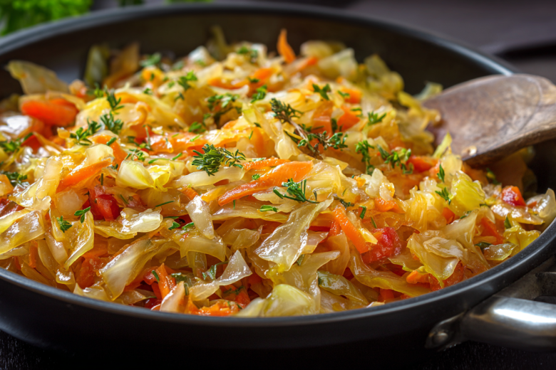 Тушеная капуста: постный рецепт