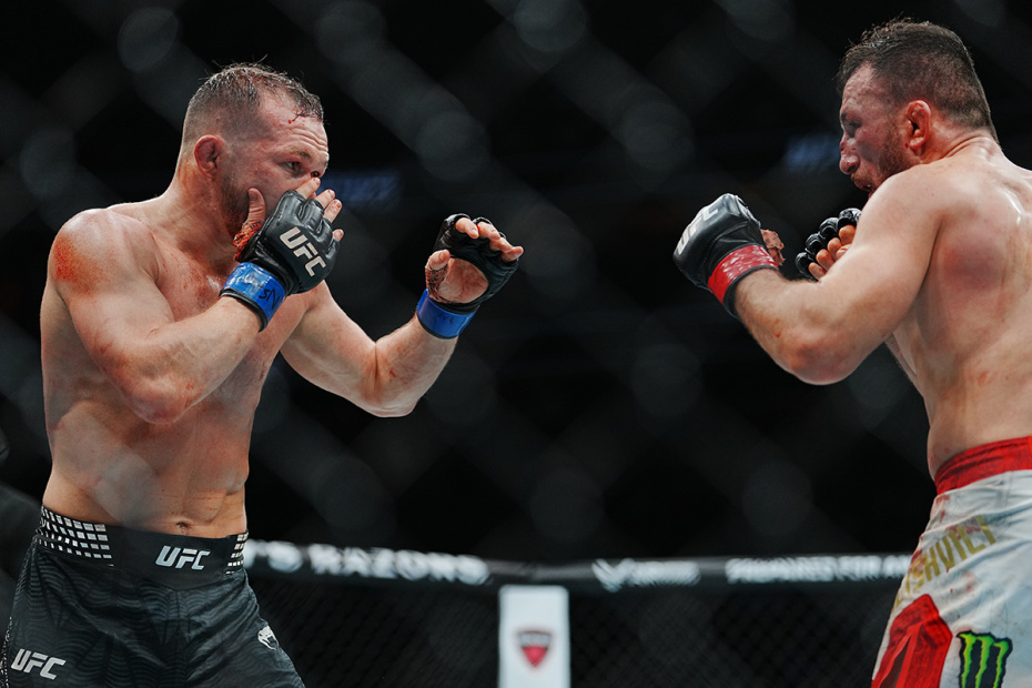 Петр Ян и Мераб Двалишвили в поединке за титул чемпиона мира на турнире UFC 323