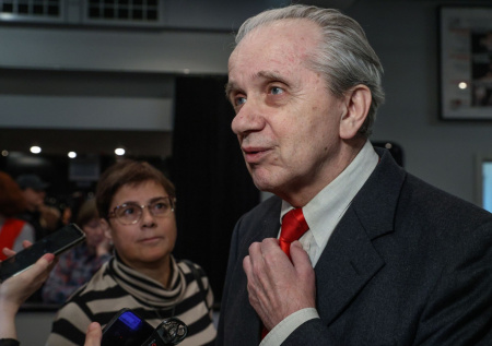 Стеблов рассказал, ждет ли поздравлений от Михалкова в юбилей