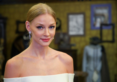 Танец у шеста, слова о Зеленском, развод: как живет Светлана Ходченкова