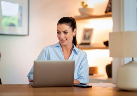 Юрист рассказал о последствиях новых условий приема матерей на работу