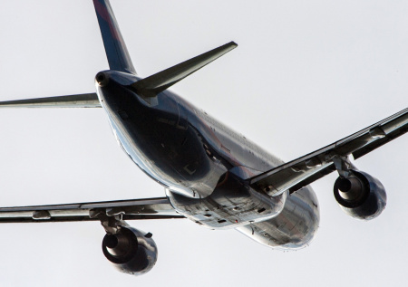 В трех российских аэропортах ввели временные ограничения