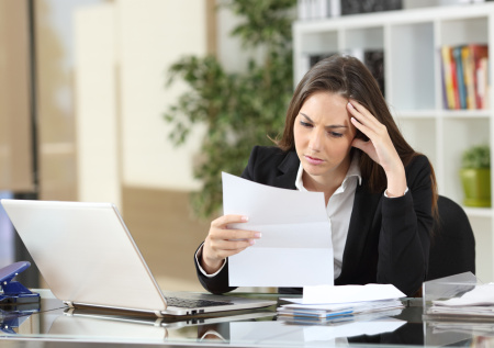 Психолог рассказала, что усиливает тревогу и грусть под конец года