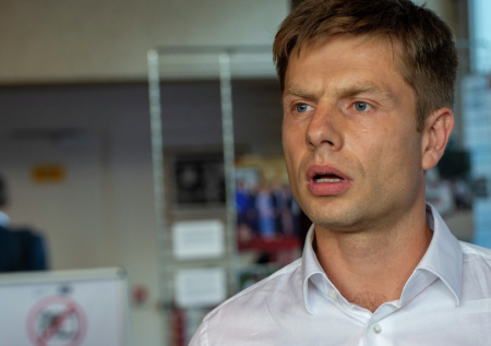 «Охота на Ермака»: Зеленского обвинили в травле экс-главы своего офиса