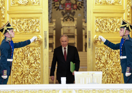 «Не тюкать»: Путин защитил регионы от кабмина