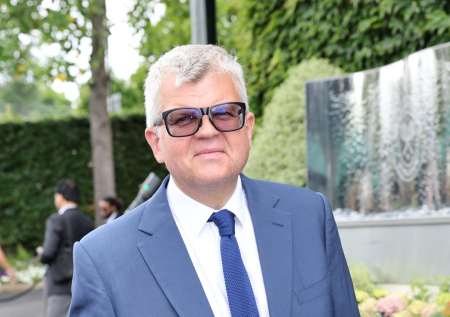 Известный телеведущий посчитал себя обреченным из-за своего диагноза