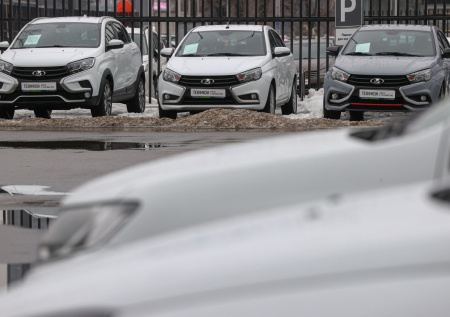 Дилеры предсказали затишье на рынке поддержанных авто перед Новым годом