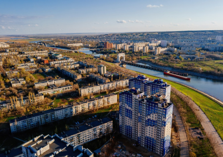 В российском городе жители вернулись в атакованные БПЛА дома