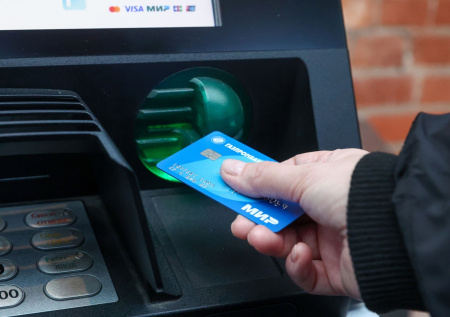 Экономист поддержал идею обязательной привязки банковских счетов к ИНН