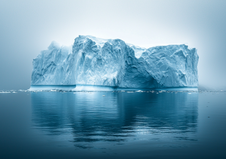 Роскосмос опубликовал снимок крупнейшего в мире айсберга D15A