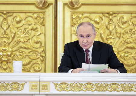 Путин поручил немедленно начать структурно изменять российскую экономику