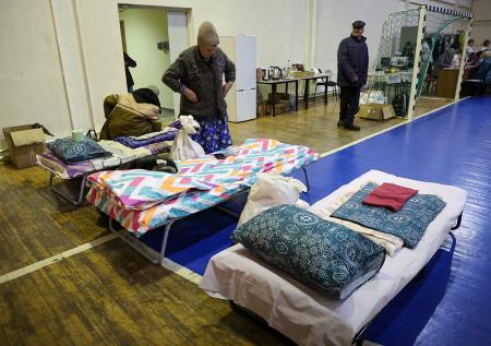 В Волгограде открыли ПВР после падения обломков БПЛА на дома