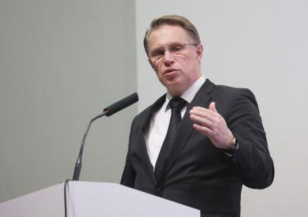 «Уникальные результаты»: Мурашко рассказал о борьбе с раком в России