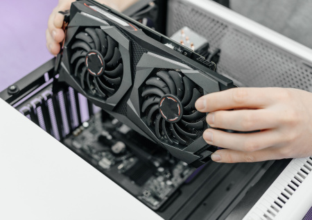 «Рынок малопредсказуемый»: IT-эксперт о резком спросе на видеокарты