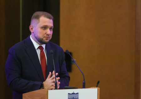 В Госдуме предложили ежегодную 13-ю зарплату для двух профессий