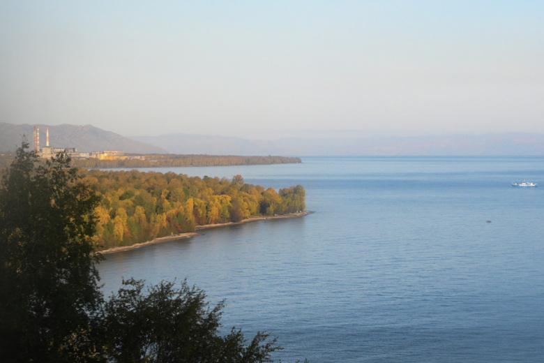 Вид на озеро Байкал