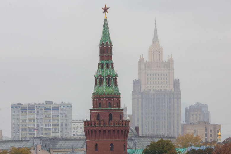 Собянин сообщил об уничтожении дрона на подлёте к Москве, в Чебоксарах ранены 14 человек