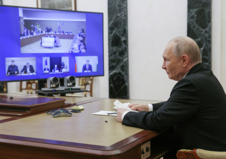 Путин оценил борьбу с русофобией СПЧ