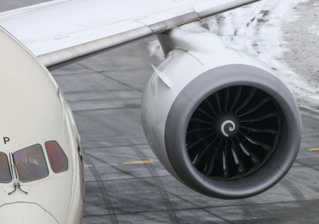 Российский аэропорт на Северном Кавказе временно закрыли