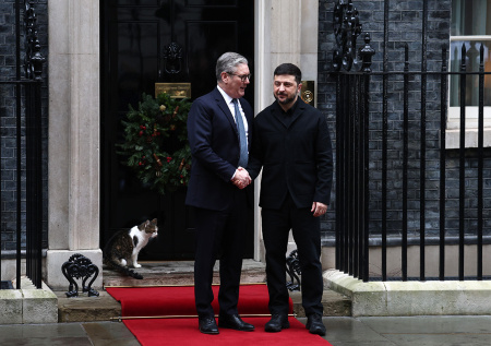 «Полный провал»: на Украине осудили поездку Зеленского в Лондон