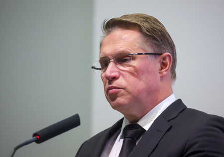 Мурашко раскрыл, когда пациенты получат вакцину для терапии меланомы