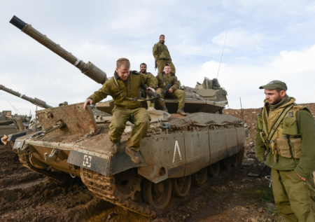 Армия Израиля нанесла серию ударов по объектам «Хезболлы» в Ливане