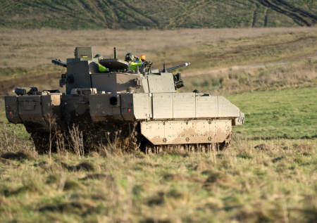 В Британии задумались об отказе от современных бронемашин из-за тряски