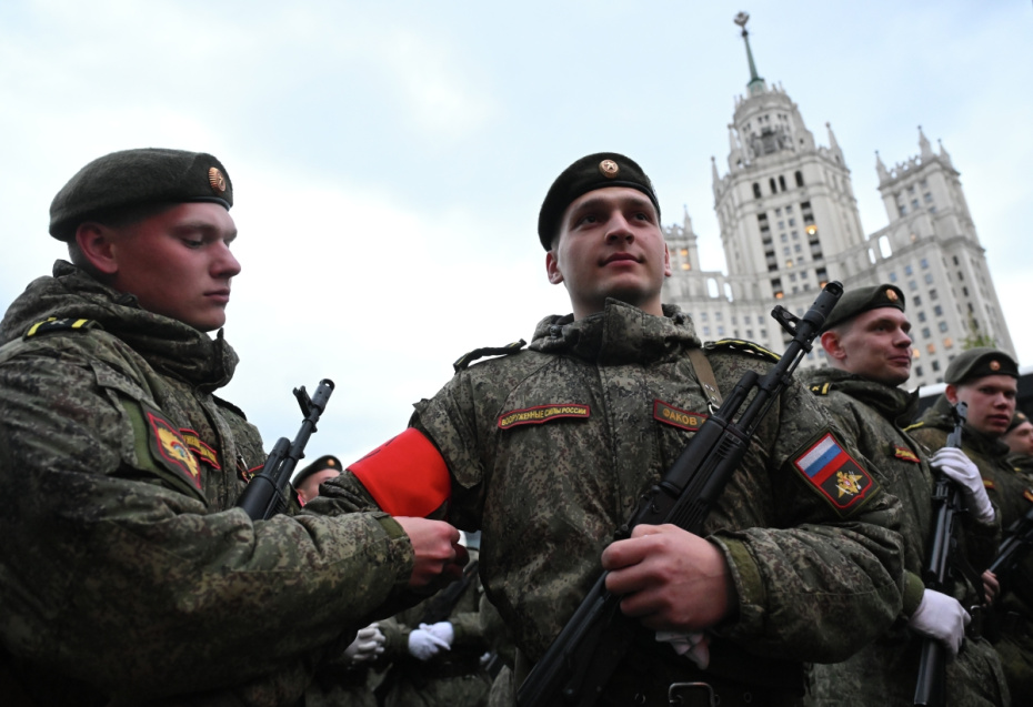 Курсанты Серпуховского филиала академии Ракетных войск стратегического назначения им. Петра Великого