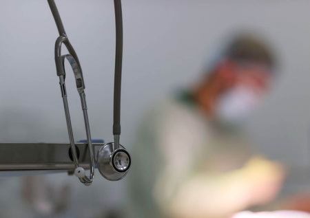 Россиянке удалили гигантскую опухоль яичника