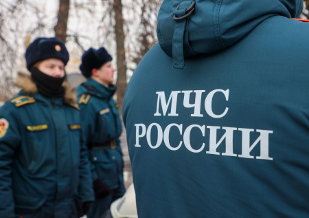 Российский школьник застрял головой в спинке стула