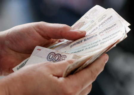 Мать ребенка с ДЦП получила штраф за инвалидную коляску