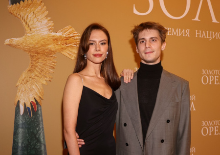 Звезда «Слова пацана» впечатлил поклонников семейными фото