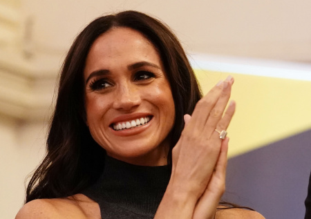 Королевская семья Британии: новости, Маркл обвинили в краже платья