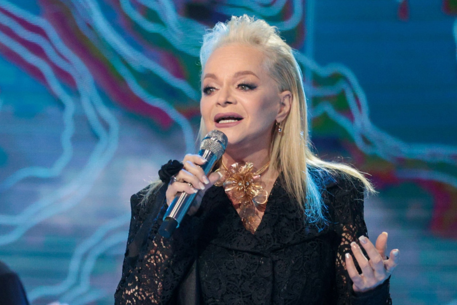 Лариса Долина