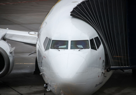 Аэропорт Внуково снова приостановил работу