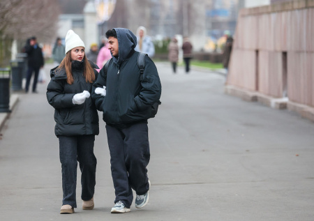 Погода в Москве в пятницу, 12 декабря: осеннее тепло возвращается?