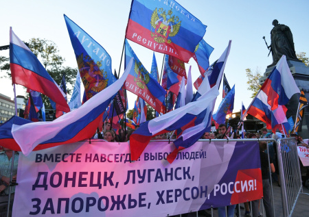 «Звучит абсурдно»: политолог об идее создать экономическую зону в Донбассе