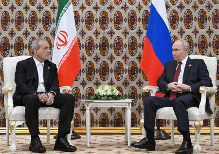 Стало известно, сколько продлились переговоры Путина и Пезешкиана