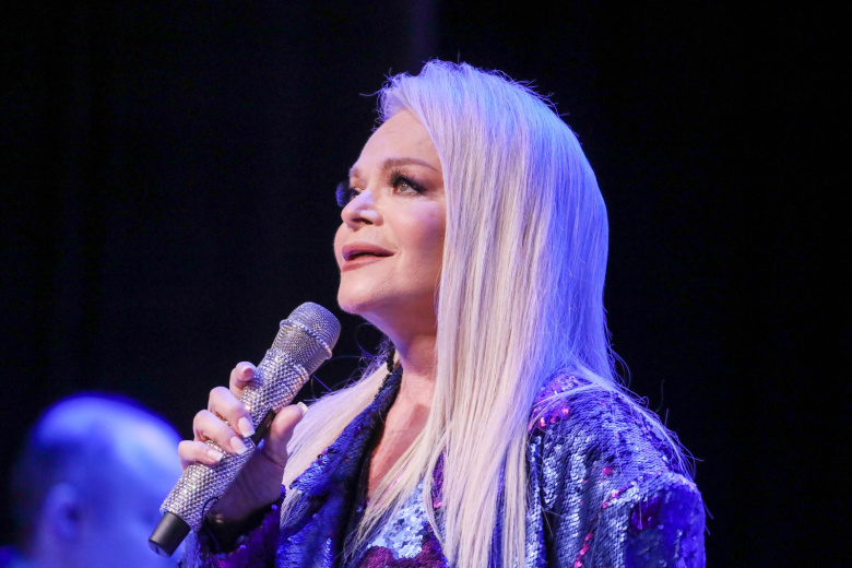 Лариса Долина