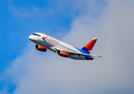 Самолет «Азимута» сменил маршрут по техническим причинам