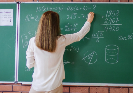 Учительница музыки призналась в совращении 14-летнего школьника