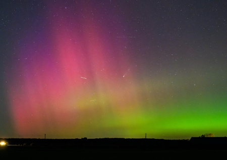 Завораживающие фото северного сияния в Ленобласти появились в Сети