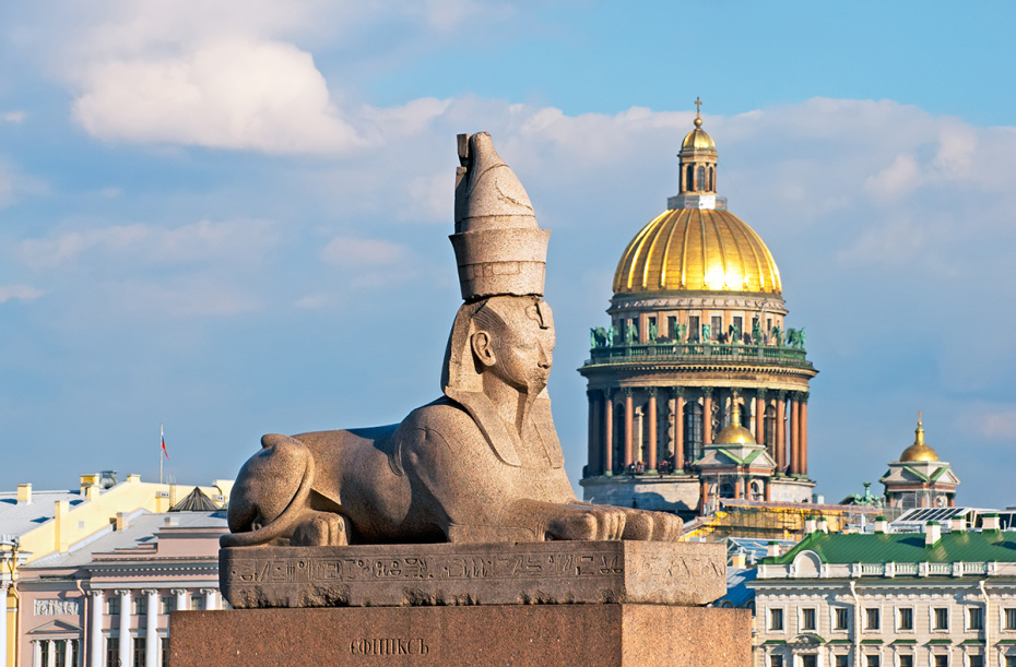 Сфинкс на Университетской набережной